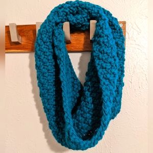 Chunky Knit Infinity Scarf